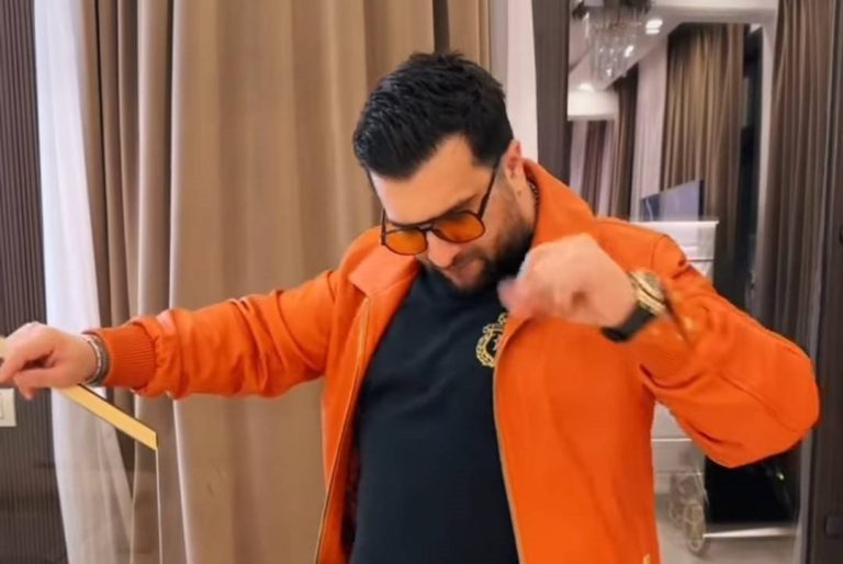 EDITORIAL. Balul bocitorilor