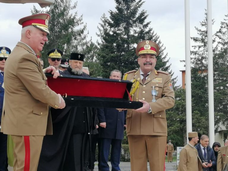 Rectorul AFT, gl. Ghiță Bârsan, a predat comanda