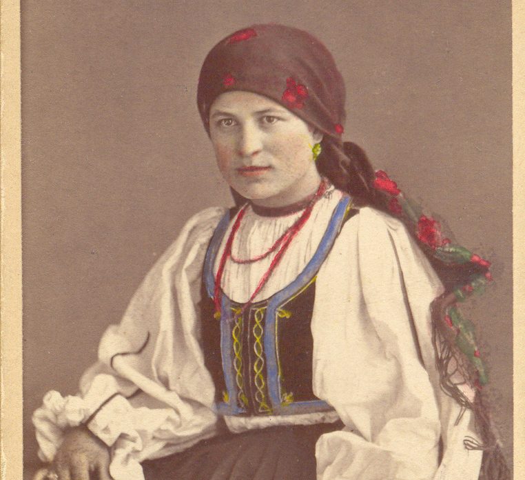 Kamilla Ásbóth și Julie Herter. Primele femei-fotograf ale Sibiului