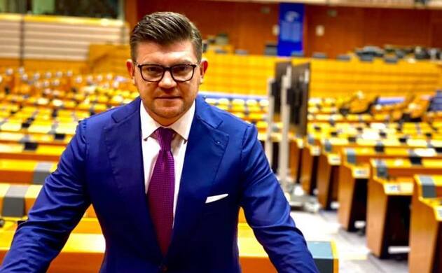 ULTIMA ORĂ/VIDEO: El este urmașul lui Călin Georgescu? Și-a anunțat candidatura la prezidențiale