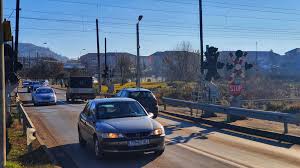 ULTIMA ORĂ: Restricții de circulație pe strada Gării din Mediaș. Se lucrează la calea ferată