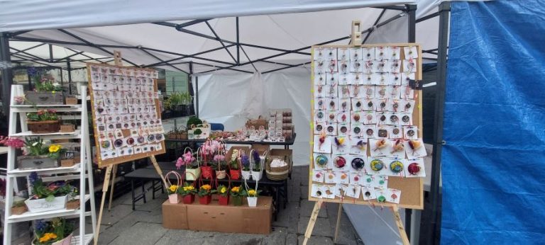 Se mai caută simbolul primăverii? Printre comercianții de mărțișoare