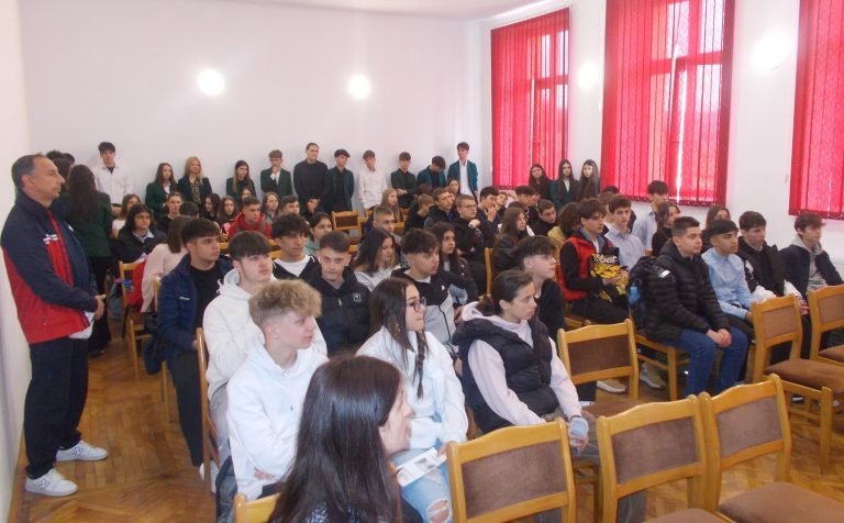 O zi care te apropie de viitor: experiența „Licean pentru o zi” la „Axente Sever” Mediaș