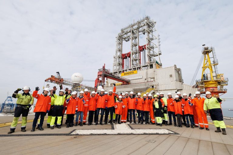 FOTO: Romgaz și OMV Petrom au început forajul în proiectul Neptun Deep din largul Mării Negre