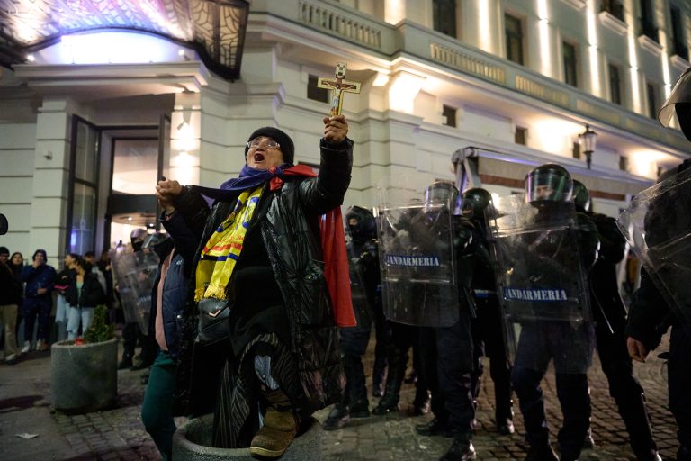 ULTIMA ORĂ: 5 parlamentari AUR audiați la Parchet după protestele din fața BEC