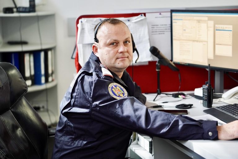 FOTO: Poveste dramatică. Cum a salvat un dispecer al ISU Sibiu viața unui om