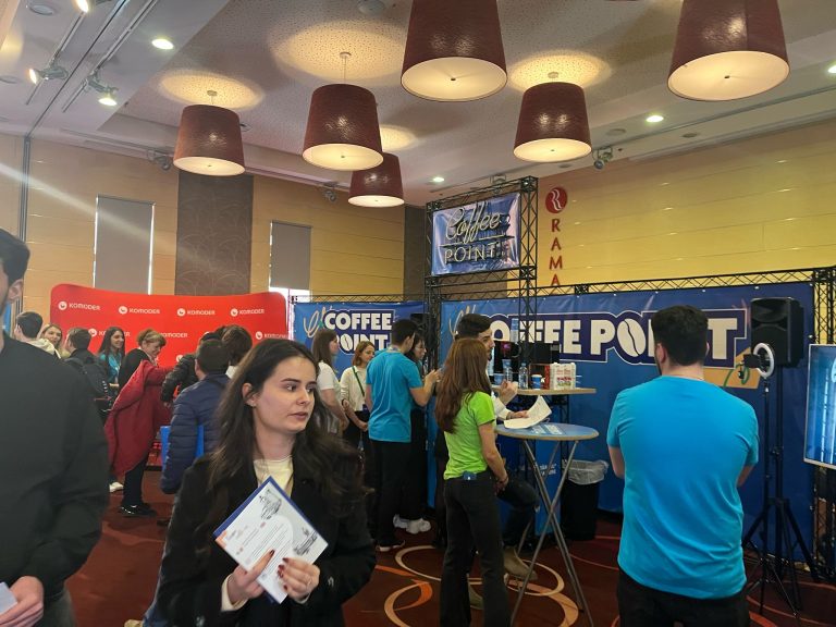 Elevii sibieni, între visuri mari și primele oportunități de muncă