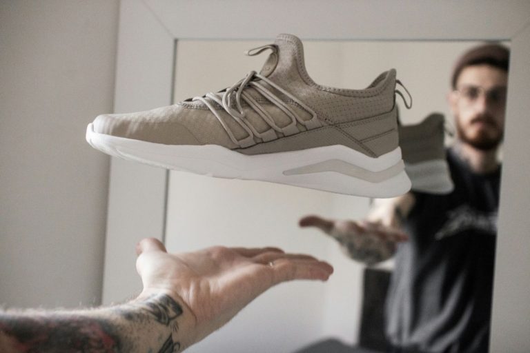 Ce pantofi nu trebuie să-ți lipsească din garderobă primăvara asta?