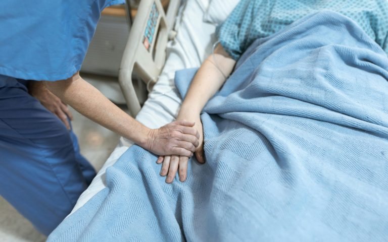Premieră medicală în Australia: Primul pacient externat cu o inimă artificială din titan