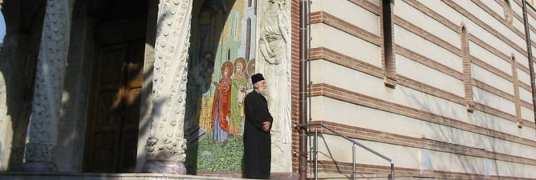 Cum a „ctitorit” Ceaușescu biserica de pe str. Ștefan cel Mare. Todor Nichifor, preotul care a viețuit cu trei sfinți