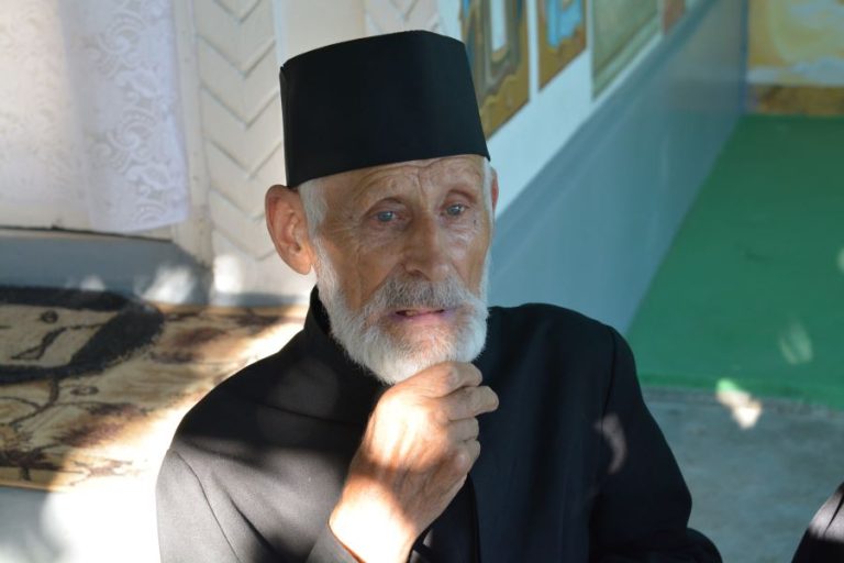 Pr. Valerian Grecu și cei 13.000 de deținuți din Gherla care, în noaptea de Înviere, au cântat „Hristos a înviat”