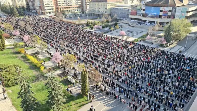 FOTO: Mii de persoane au participat la Sfințirea Bucatelor cu ocazia Paștelui