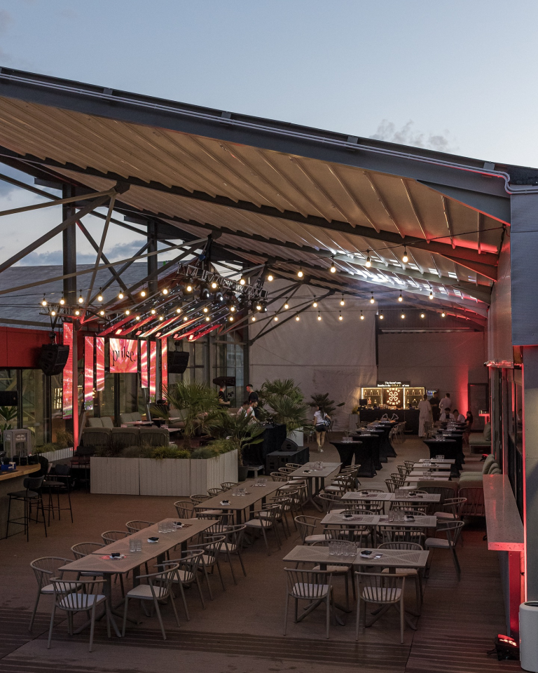 Sărbătoare la înălțime, de 1 mai