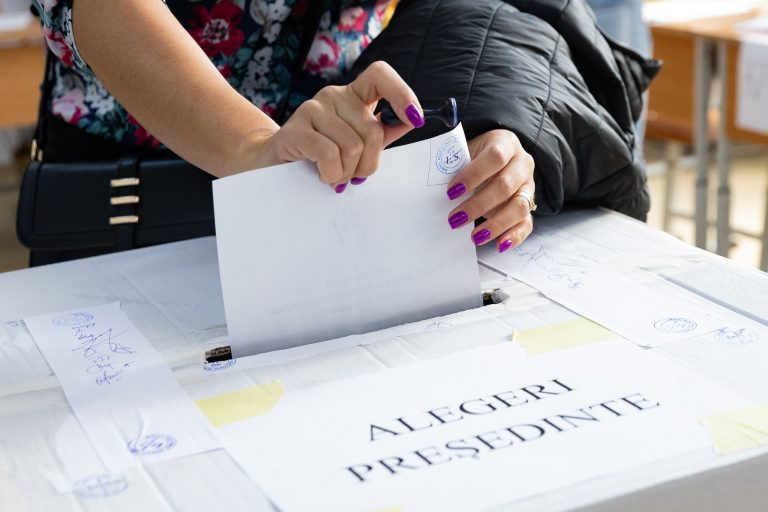 ULTIMA ORĂ: Numărarea voturilor aruncată în aer. Ce vor face reprezentanții AUR în secțiile de votare