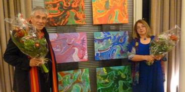 Jerry W. McDaniel expune la Sibiu „Lucrări pe teme românești ale unui pictor american”