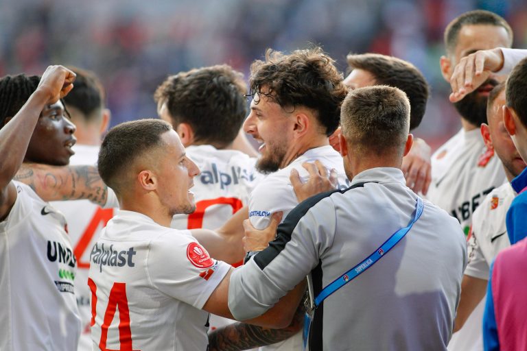 Finala Cupei României 2025, al doilea meci cu trofeul pe masă la Arad. CFR a pierdut o finală aici