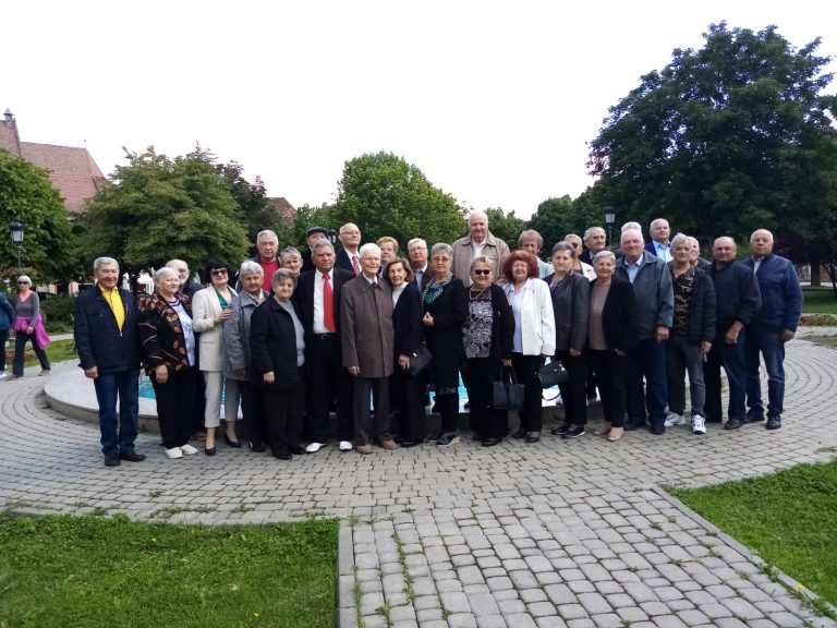 FOTO: Se împlinesc 90 de ani de la înființarea Carbosin Copșa Mică. Zeci de angajați s-au reîntâlnit marți