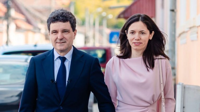 Mirabela Grădinaru, Prima Doamnă a României: Cei care ne conduc ar trebui să fie modele pentru noi