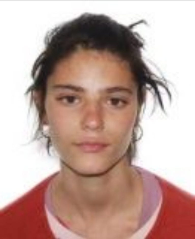 ULTIMA ORĂ: Tânără dispărută de două săptămâni de acasă. Iubitul fetei a alertat poliția