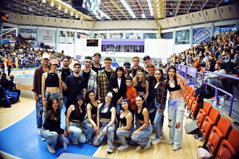 Studenți din trei țări se vor întrece în „mișcări de dans”, la Sibiu