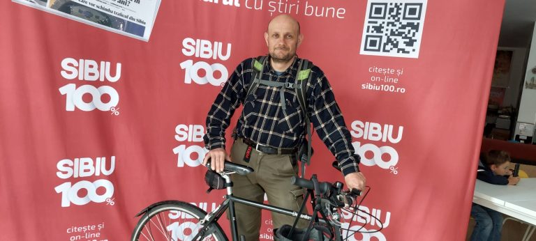 Antonio Andrei Mihail, muzicianul care pedalează după echipa sa favorită, FC Hermannstadt