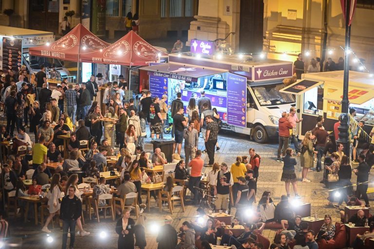 Inna și Paraziții concertează la Sunbreak Festival