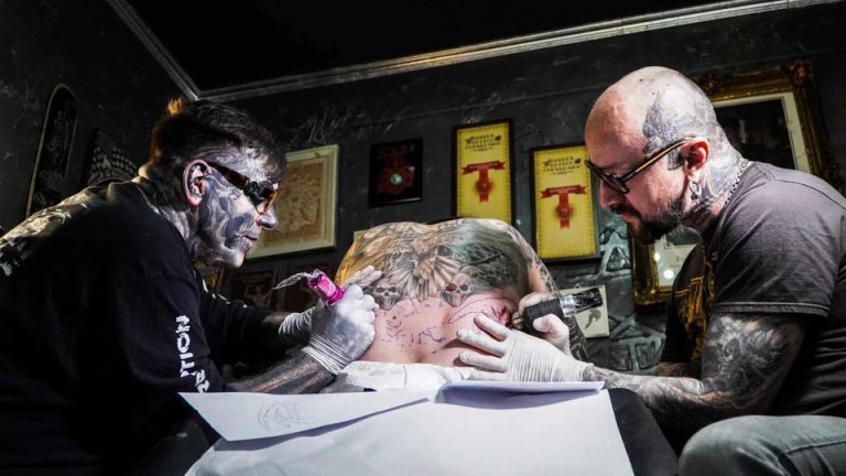 Astăzi începe Transilvania Tattoo Expo, cea mai veche convenție internațională de tatuaje din România