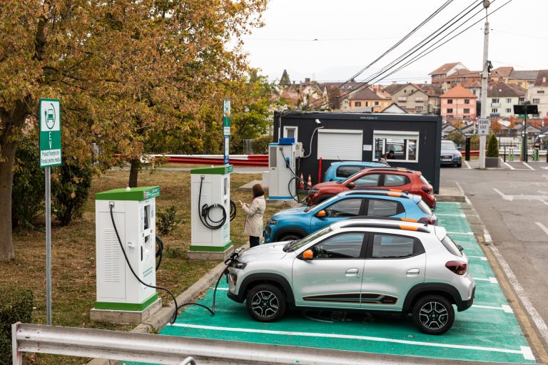 Zona Metropolitană prinde contur. 65 de stații pentru încărcarea mașinilor electrice