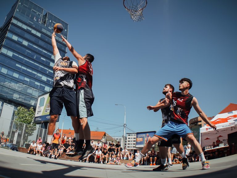 Sibiul bate mingea la cea de-a 13 ediție StreetBall