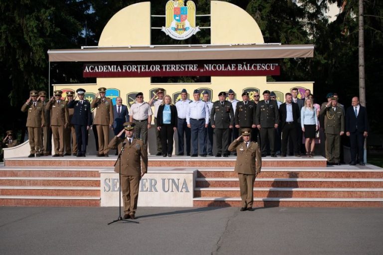 Academia Forțelor Terestre „Nicolae Bălcescu” din Sibiu a sărbătorit azi 178 de ani de existență a învățământului militar românesc