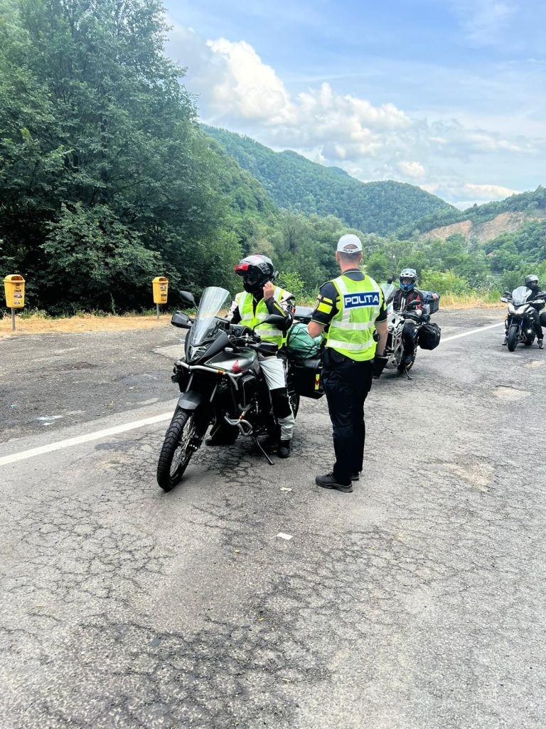 FOTO: Sibienii care și-au „tunat” motocicletele, amendați de polițiști