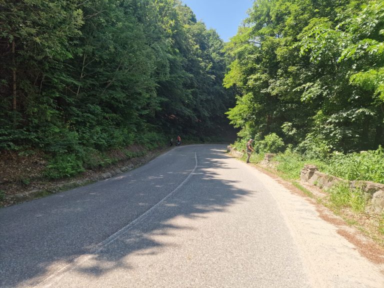 Mai multe drumuri județene vor fi plombate în această săptămână