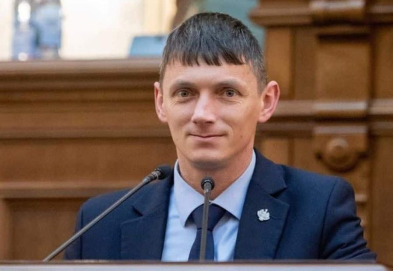 Senatorul cu „studii” la matrimoniale, condamnat pentru a doua oară