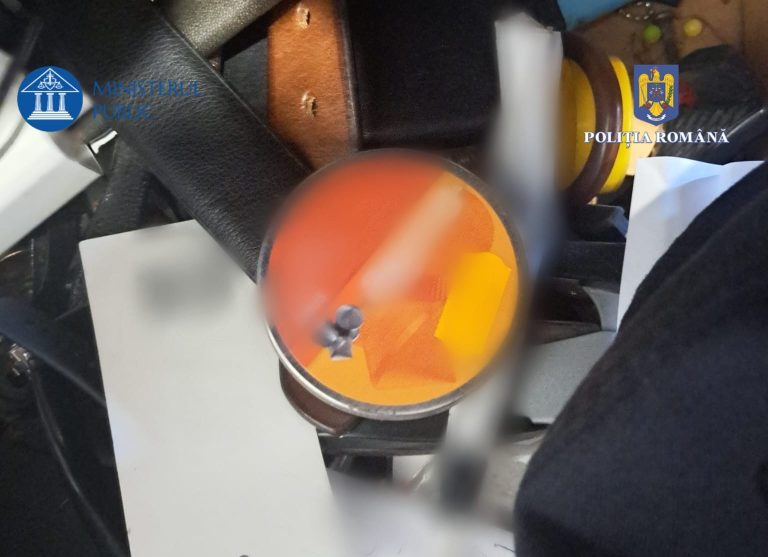 ULTIMA ORĂ/FOTO/VIDEO: „Mascații” au ridicat mai multe arme și muniție din Mediaș și Târnava