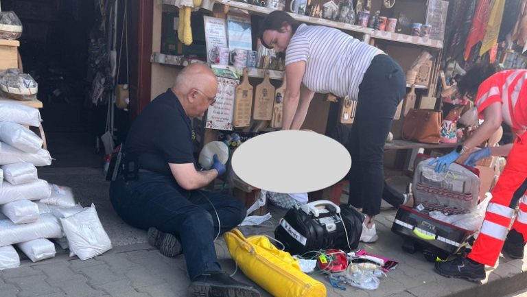 FOTO: Raed Arafat a resuscitat o femeie care a intrat în stop cardio-respirator lângă Salina Praid