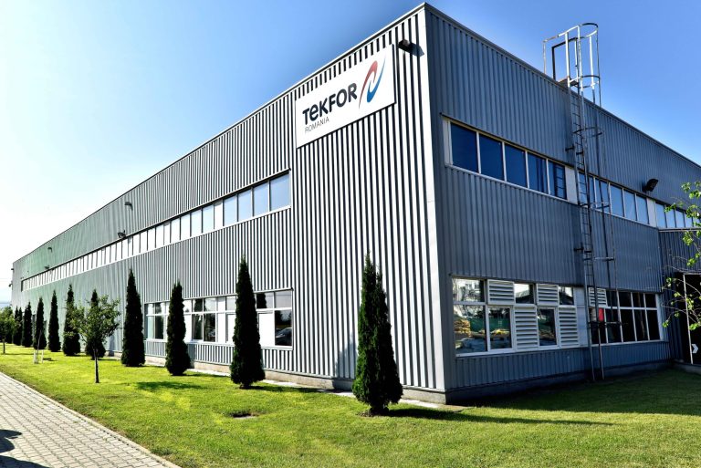 O companie specializată în componente auto închide fabrica din România