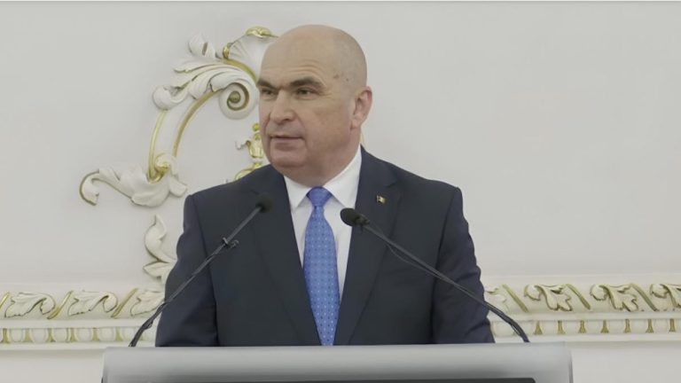 Guvernul și-a asumat răspunderea pe Legea Austerității. Anul viitor vor fi înghețate salariile și pensiile din sistemul public