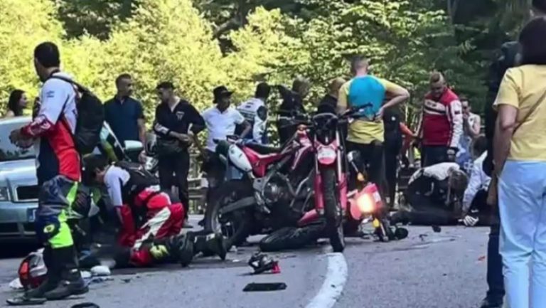 ULTIMA ORĂ/FOTO: Dramă pe Transalpina. Doi motocicliști au murit după un accident rutier