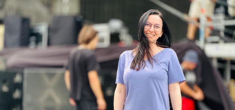 INTERVIU Codruța Vulcu (Artmania): Două decenii de viziune, pasiune și rock în Sibiu