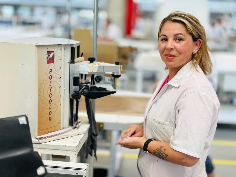 Academia Hipic Prod, locuri de muncă în industria marochinăriei