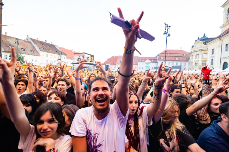 Artmania: Două Decenii de Pasiune și Dedicație pentru Cultura Rock în Sibiu