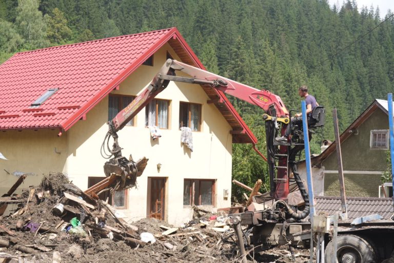 Ce ajutoare primesc sinistrații din județele Suceava și Neamț. Guvernul a stabilit sumele