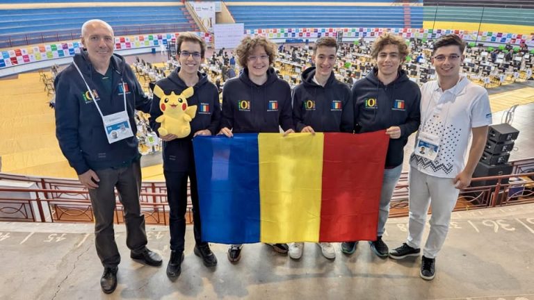 FOTO: 4 medalii de aur obținute de elevii români la Olimpiada Internațională de Informatică