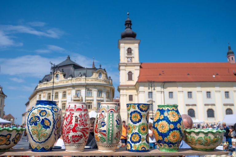Târgul Olarilor revine la Sibiu cu peste 100 de olari și familii de meșteri