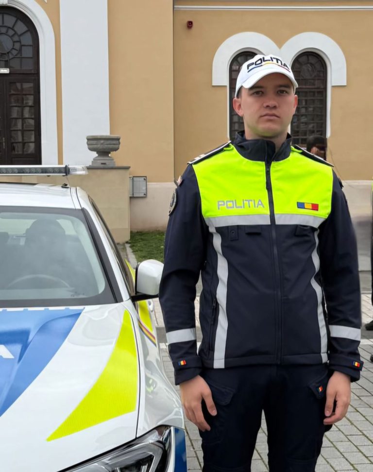 FOTO: Un polițist din Alba a salvat de la moarte o româncă în Creta. „Adevărații eroi nu poartă întotdeauna pelerine, unii poartă uniformă și au inima unui salvator”