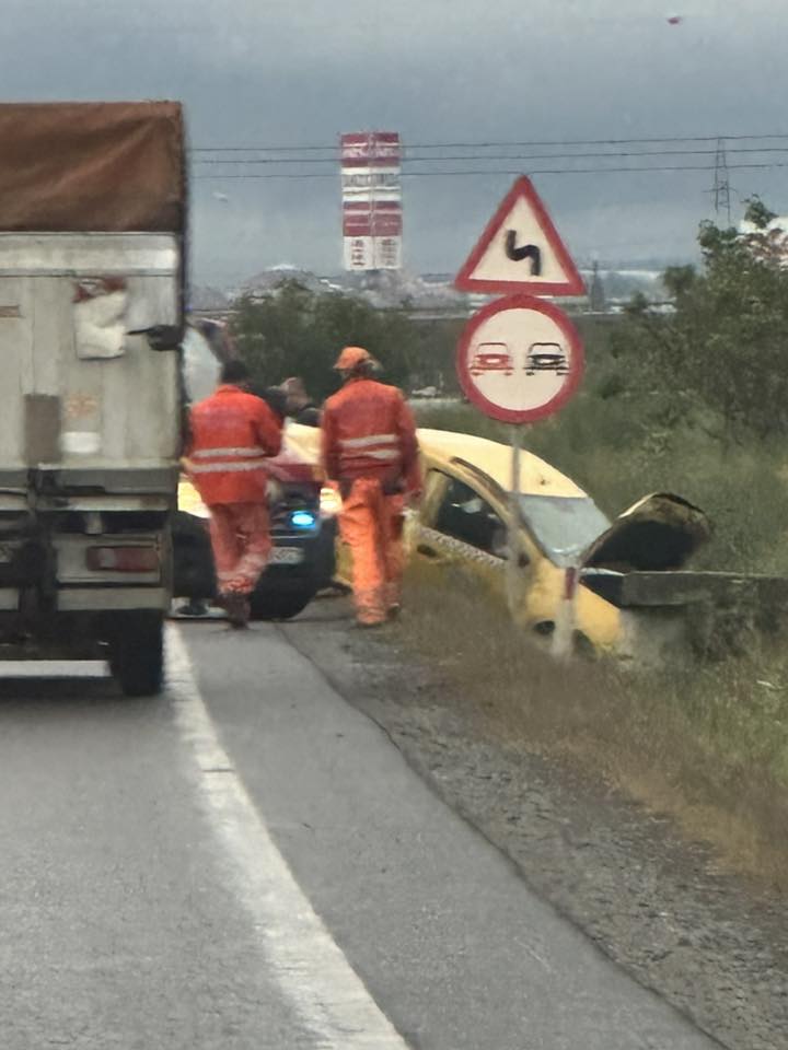 ULTIMA ORĂ/FOTO: Grav accident rutier pe DN 14. A fost nevoie de intervenția echipajului de la Descarcerare