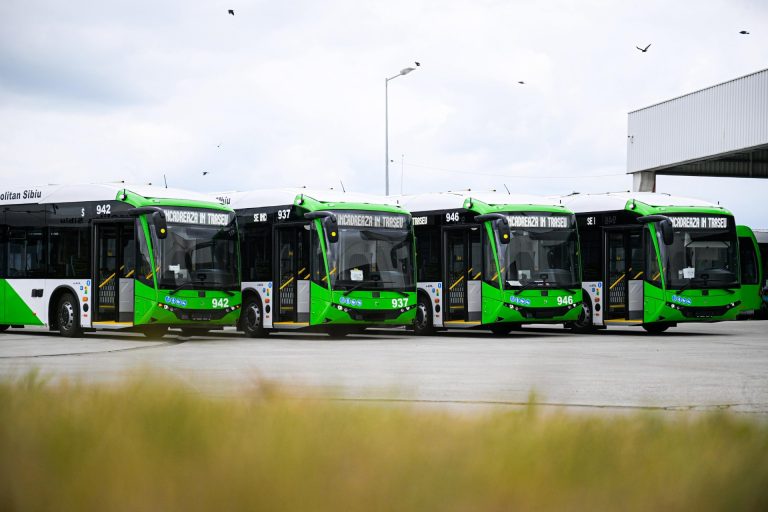 FOTO: Încă 30 de autobuze electrice pentru Zona Metropolitană au ajuns în Sibiu
