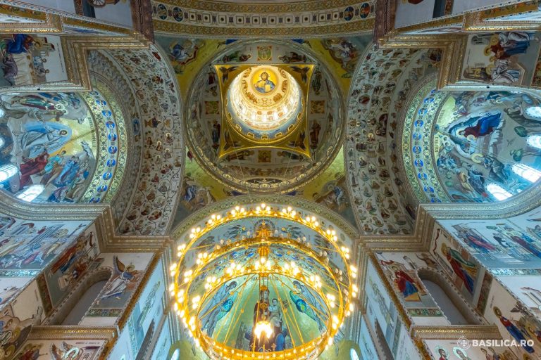 FOTO: Peste o lună de zile va fi sfințită Catedrala Neamului. Imagini impresionante din interior