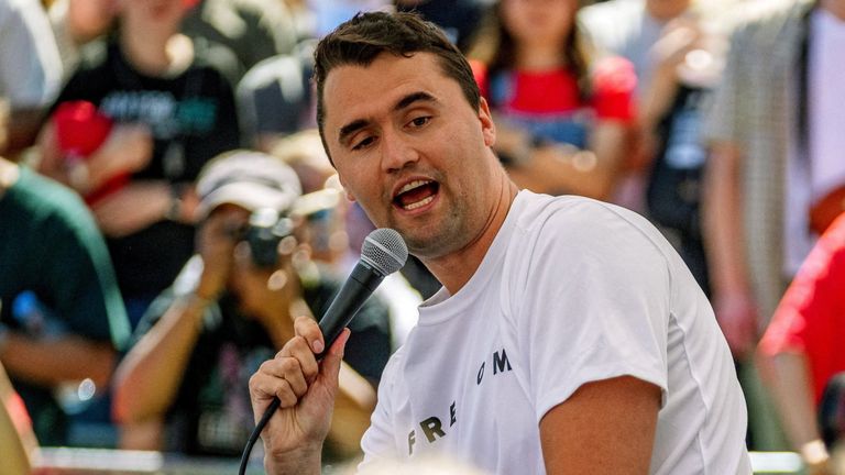 Asasinat politic în SUA: Activistul Charlie Kirk a fost împușcat în timp ce vorbea în curtea unei universități