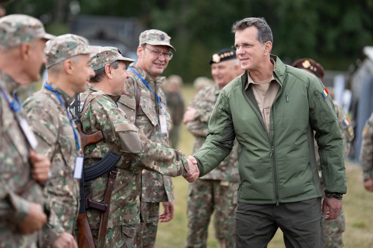 ULTIMA ORĂ: Ionuț Moșteanu a demisionat din funcția de ministru al Apărării